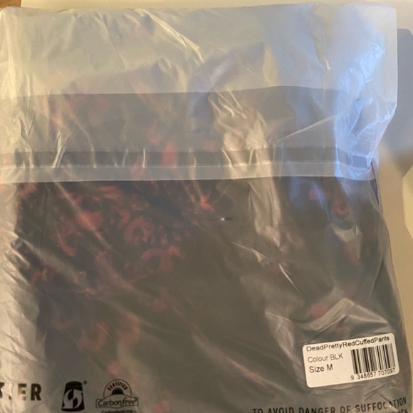 Blackmilk “DEAD PRETTY RED CUFFED PANTS” SKULLS Size Medium M NWT - Picture 11 of 16